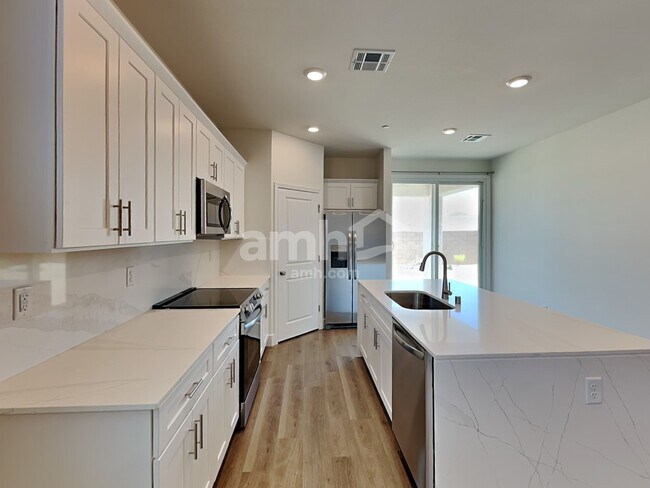Foto del edificio - 842 English Primrose St