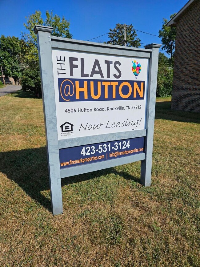 Building Photo - Newly Renovated 1 Bedroom, available Mid A...