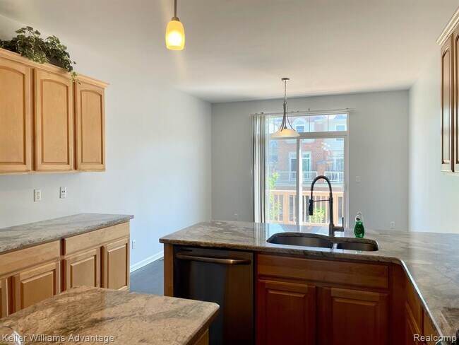 Building Photo - 37536 Newburgh Park Cir