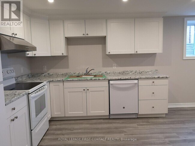 Photo du bâtiment - 30 Burke Dr