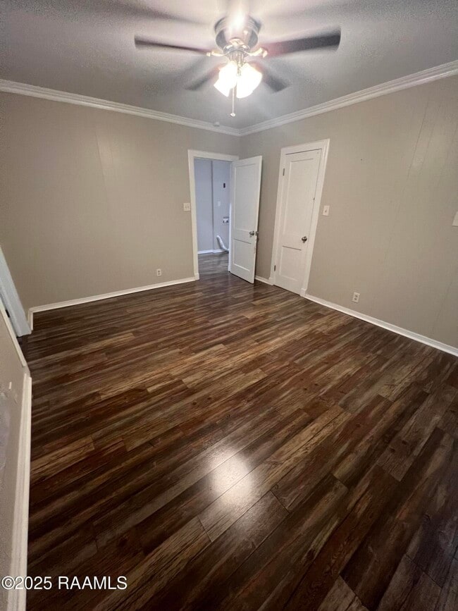 Building Photo - 617 Wilson St