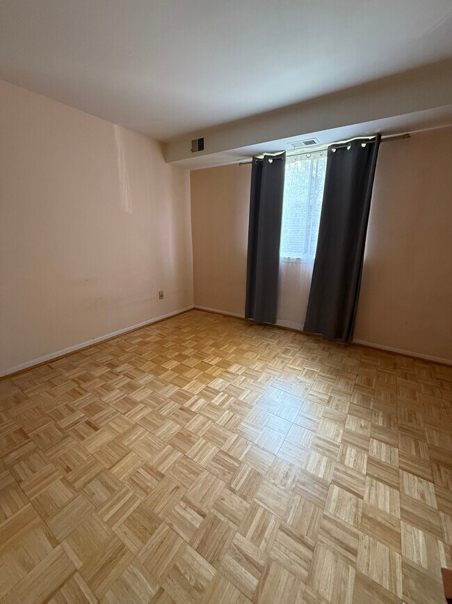 Foto del edificio - 9921 Bustleton Ave