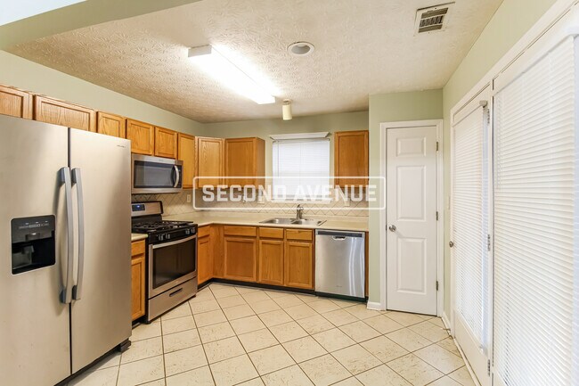 Building Photo - 3016 Sherbourne DR