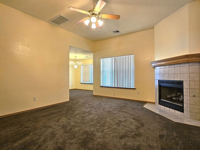 Building Photo - 205 N Eastgate Dr