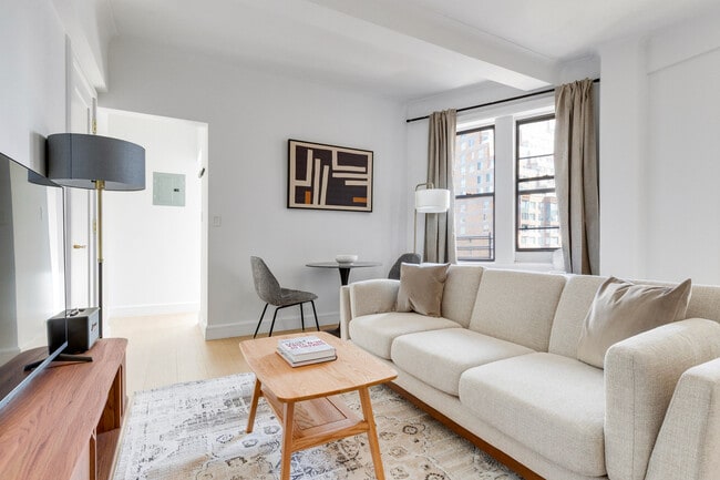 Building Photo - 244 W 72nd St