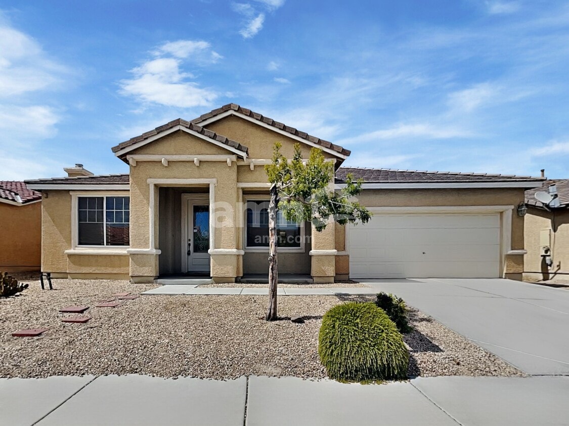 Primary Photo - 2028 Silver Blaze Ct