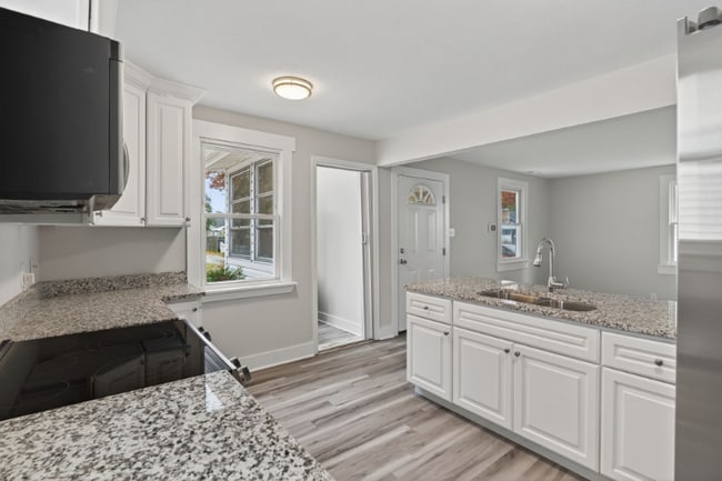 Building Photo - 3517 Brighton St