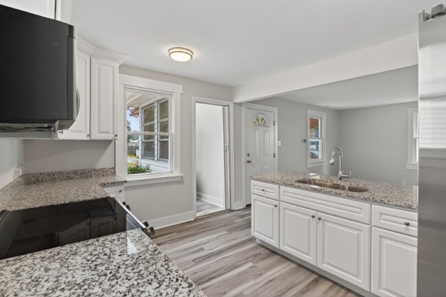 Foto del edificio - 3517 Brighton St