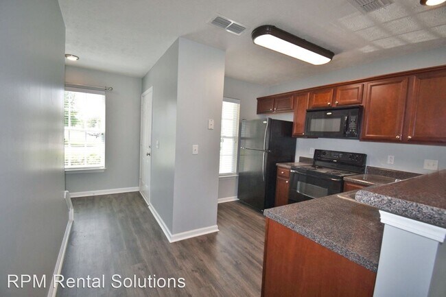 Building Photo - 2 br, 2.5 bath House - 1314 Bunny Court