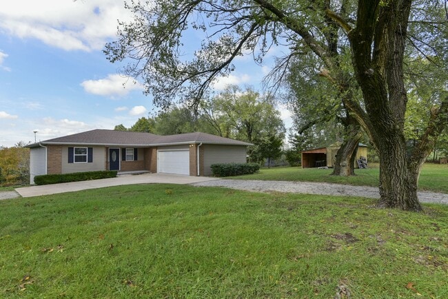 Building Photo - 1791 Fruit Farm Rd