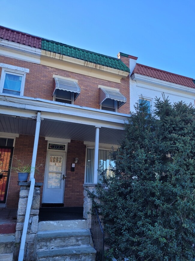 Building Photo - 272 N Hilton St