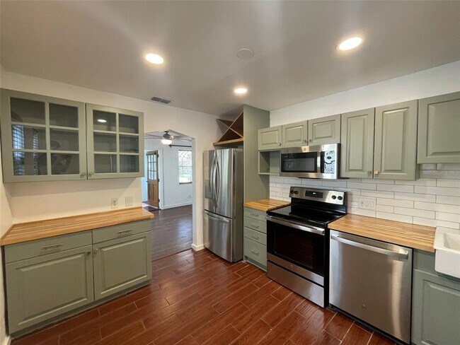 Foto del edificio - 4221 Burlington Ave N