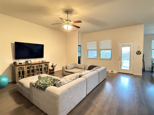 Foto del edificio - 2631 Strawberry Hill Ln