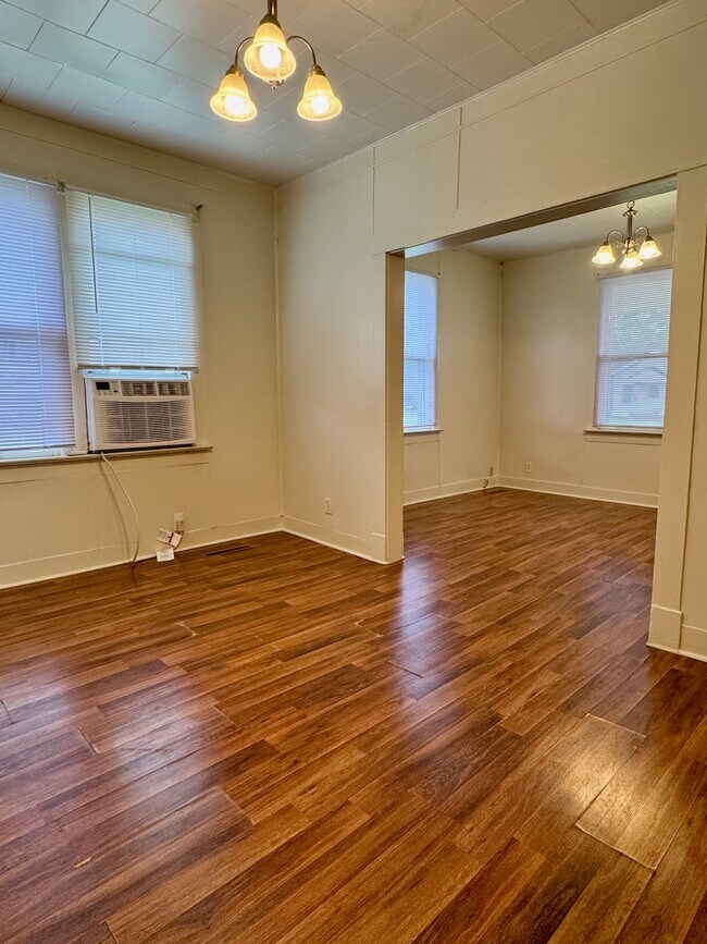 Foto del edificio - 503 S Logan Ave