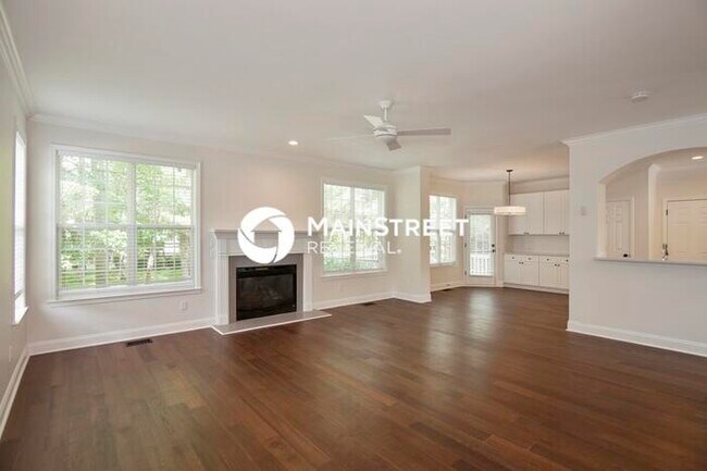 Foto del edificio - 4 Bedroom Pet-Friendly Home in Matthews, NC with Main Street Renewal