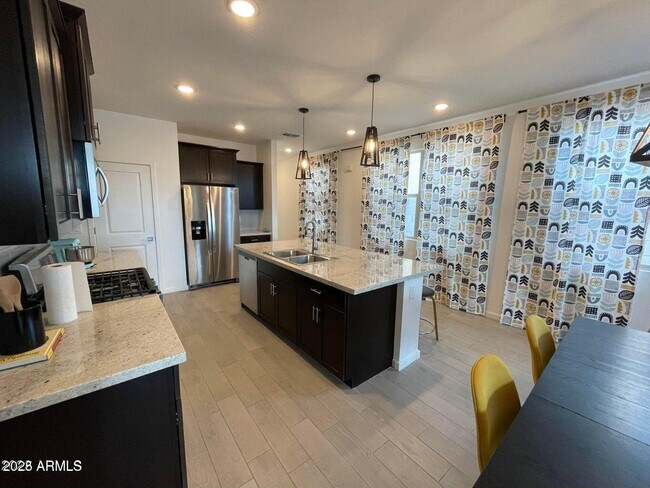 Foto del edificio - 40629 W Sunland Dr