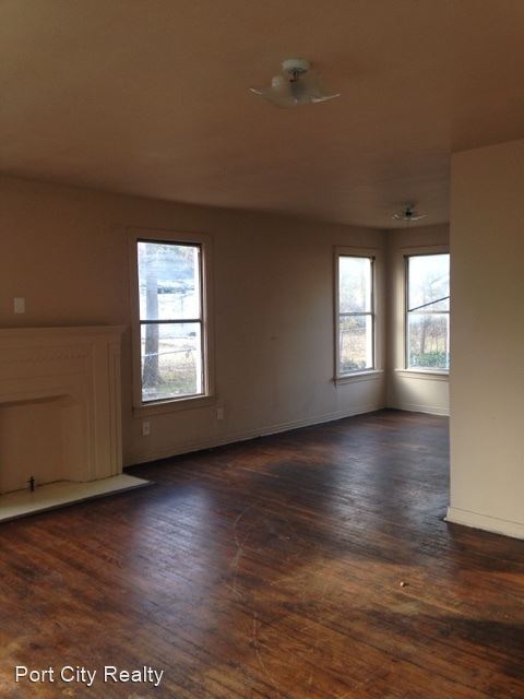 Building Photo - 2 br, 1 bath House - 3520 Frederick  - Fre...