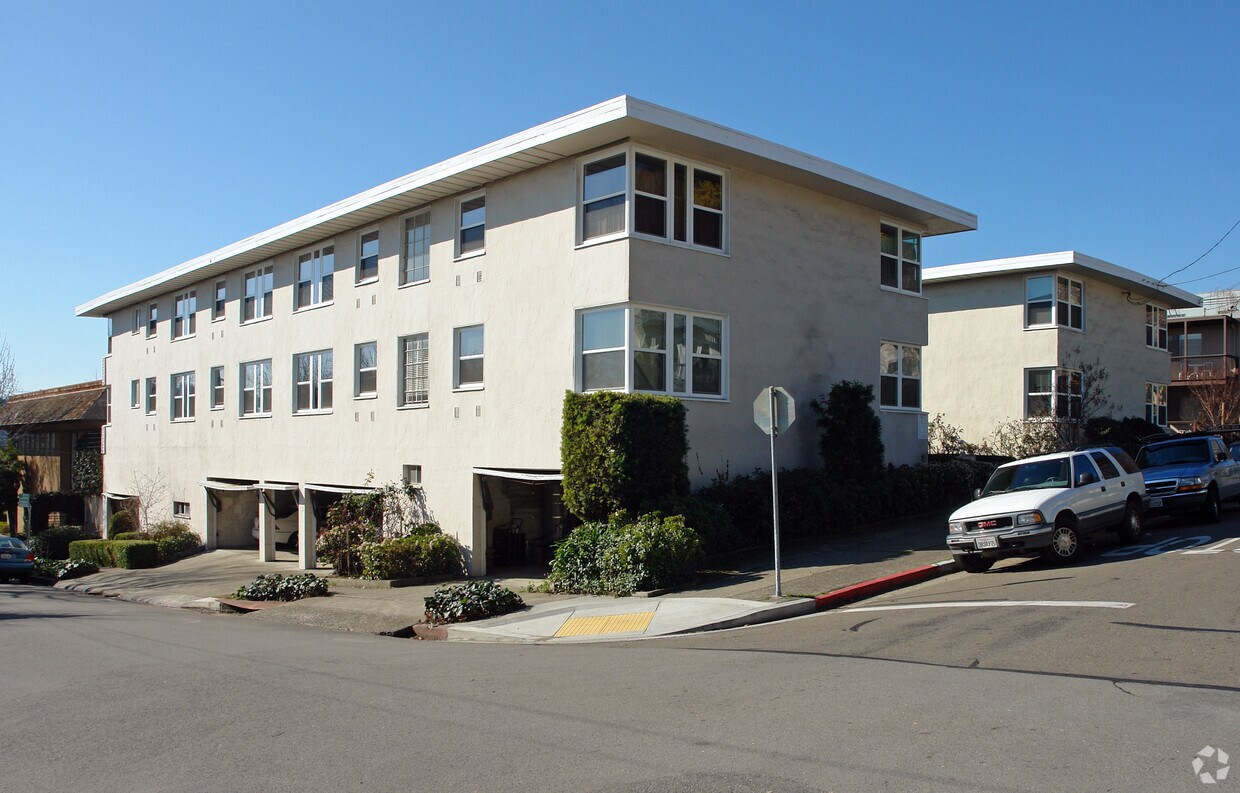 Primary Photo - 205 Laurel Pl