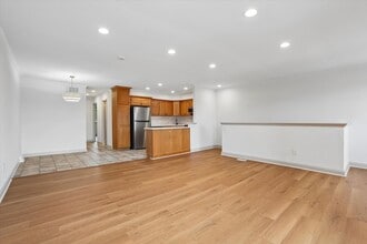 Building Photo - 9168 Ellie Dr