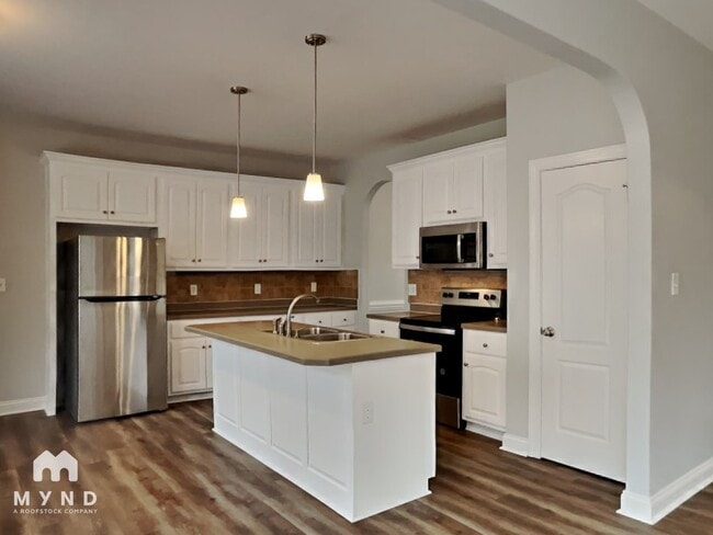 Building Photo - 1425 Taylor Farm Rd