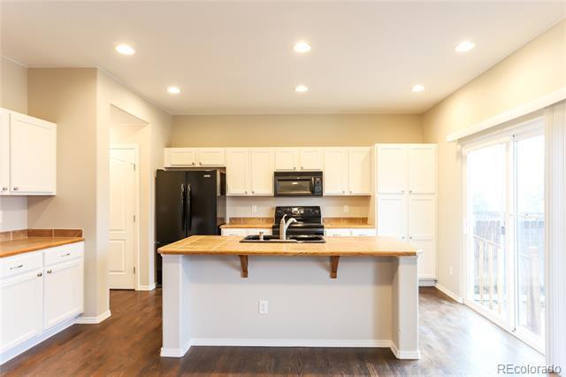 Foto del edificio - 7083 Silverwind Cir