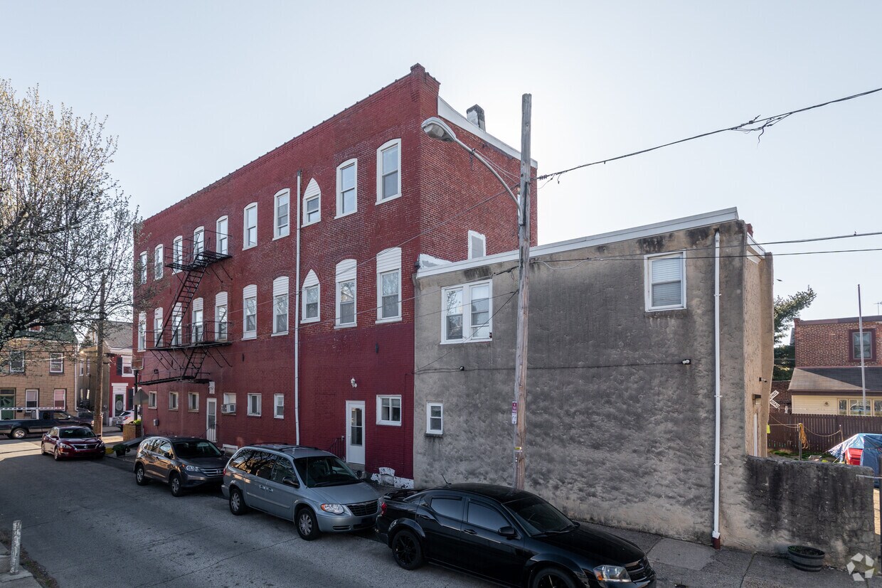 Foto del edificio - 2700-2702 Ash St