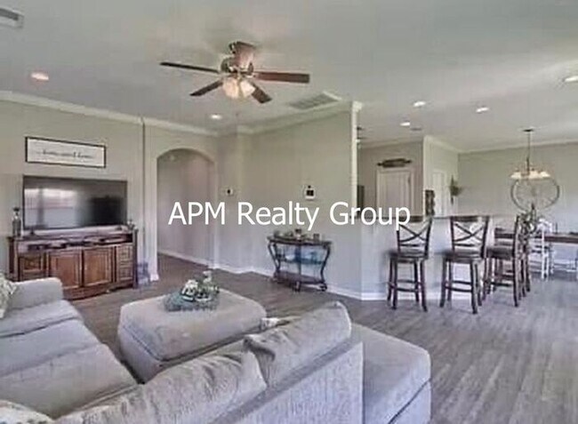 Foto del edificio - Desirable Chapin Living