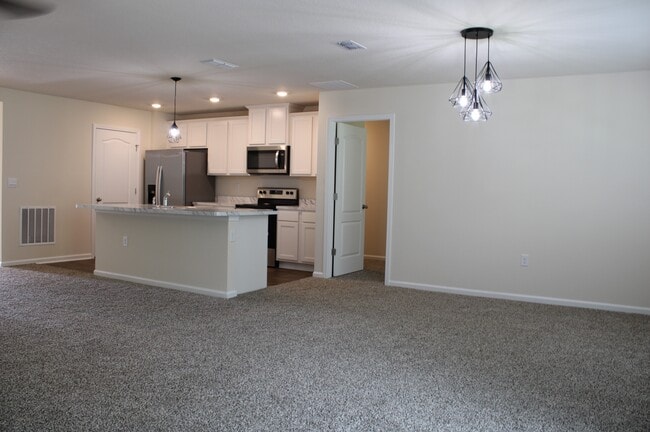 Kitchen/Dining - 92 Falcon Ridge Rd