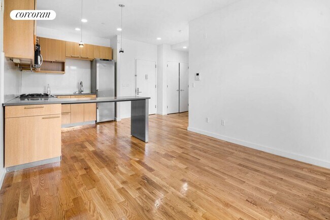 Building Photo - 328 E 119th St