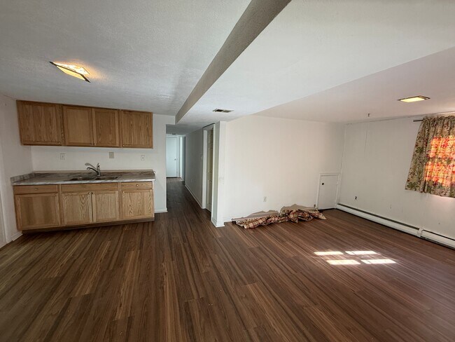 Foto del edificio - 2224 Montgomery Ave