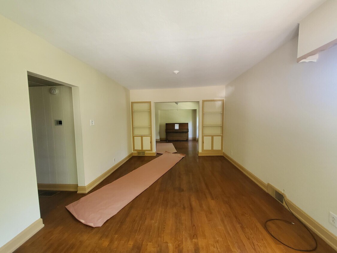 Primary Photo - 3417 N Kostner Ave