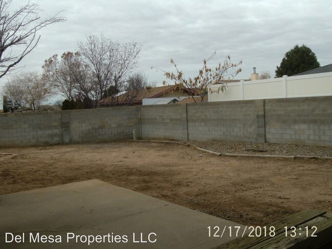 Foto del edificio - 4 br, 2 bath House - 6925 Vivian NE