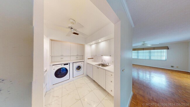 Foto del edificio - 4201 S Ocean Blvd