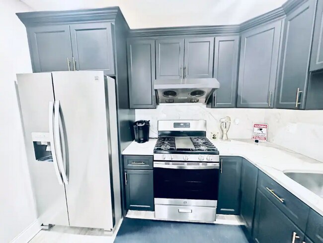 Foto del edificio - 1839 S 20th St