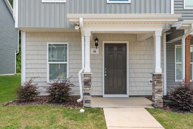 Building Photo - MOVE IN SPECIAL - Beautiful 2 Bedroom Townhome in Clayton