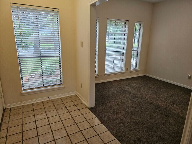 Foto del edificio - 2522 Lakefield Way