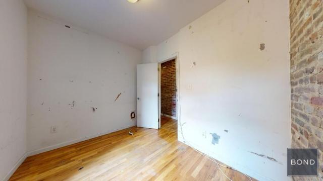 Building Photo - 3 bedroom in Manhattan NY 10014