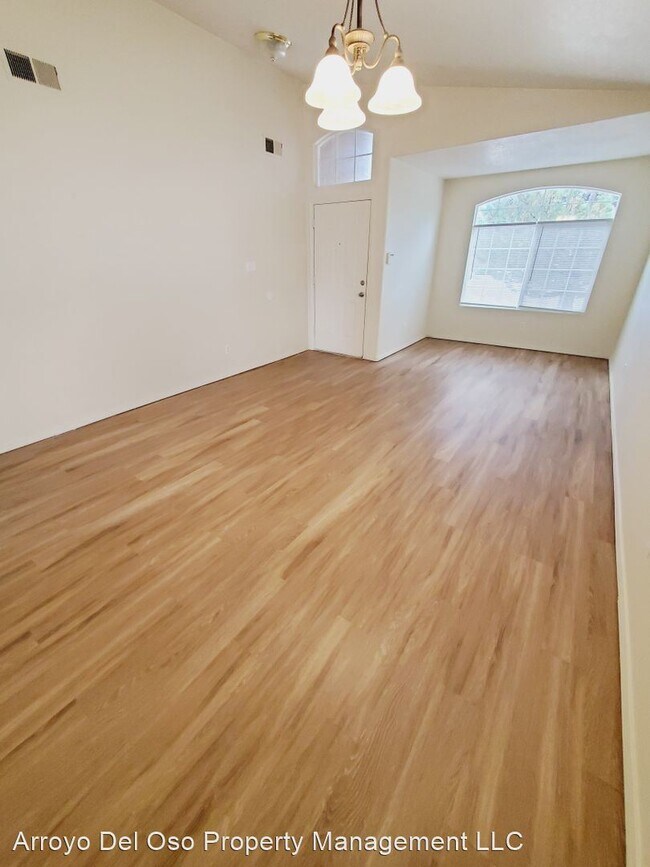 Building Photo - 3 br, 2.5 bath House - 631 Rain Lily
