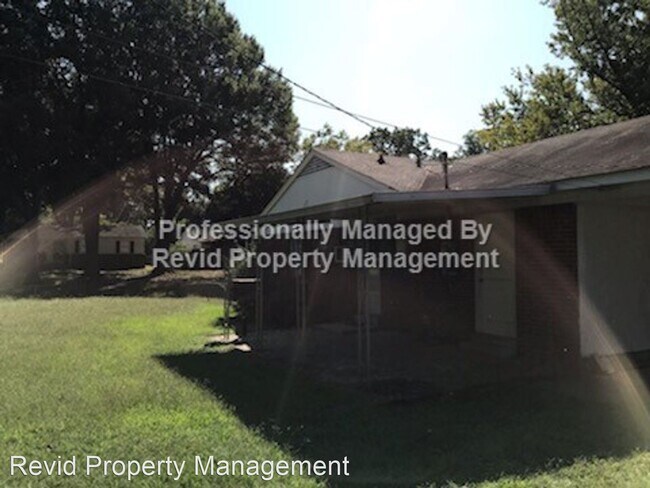 Building Photo - 3 br, 1 bath House - 1342 Bennington Drive