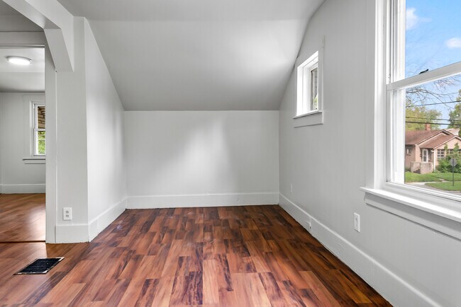 Living Room - 44 Euclid Ave