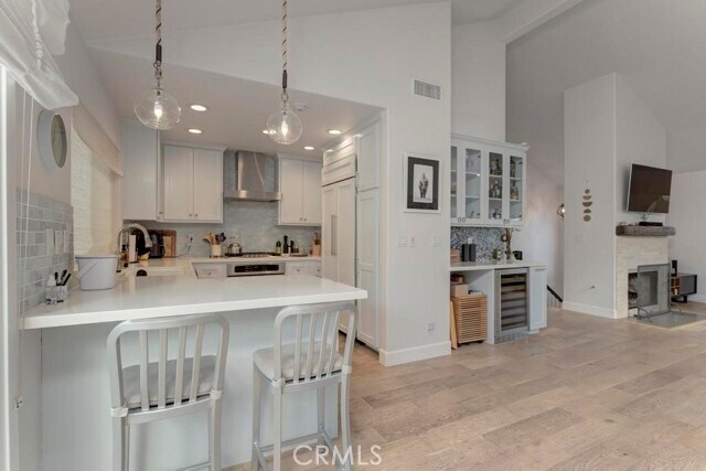 Foto del edificio - 840 Loma Dr