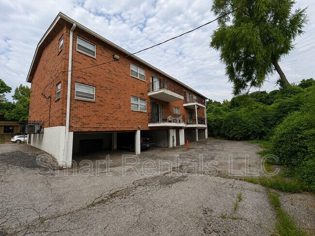Foto del edificio - 2601 Tyrell Dr