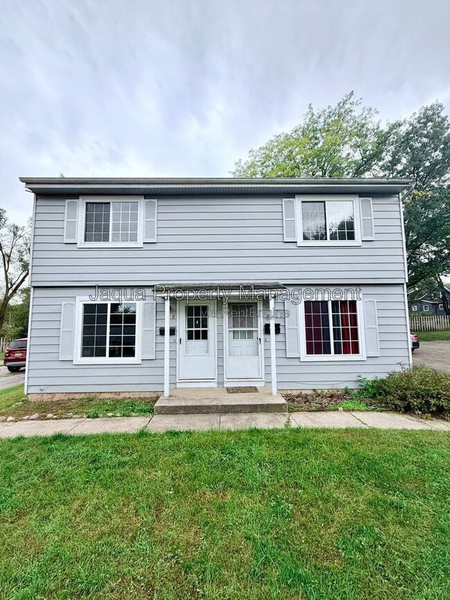 Building Photo - 817 Clover St