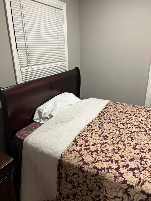 Foto del edificio - 2608 Village Ln