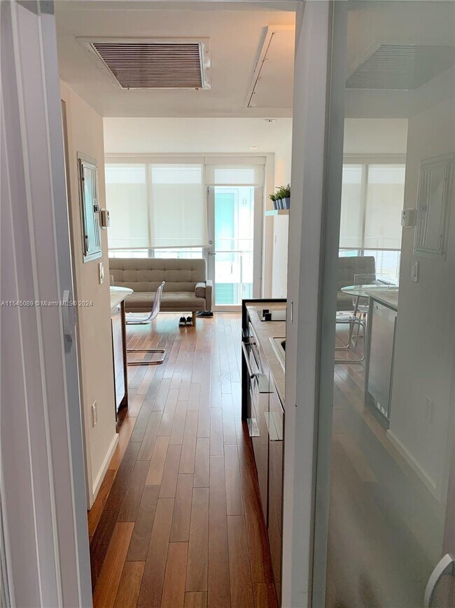 Foto del edificio - 212 West Dr