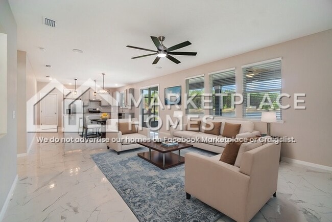 Building Photo - 11033 Stapleton Dr