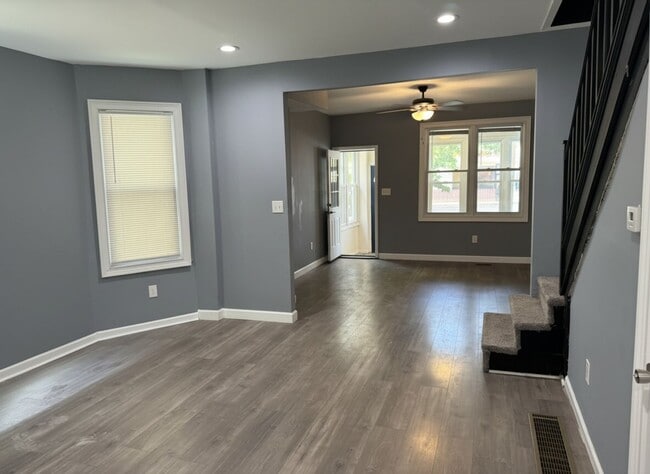 Foto del edificio - Spacious 3BR Home with Large Backyard Near PATCO & Crescent Blvd