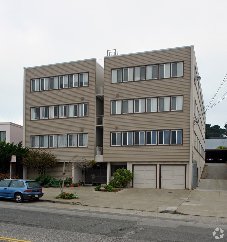 Building Photo - 7630 Geary Blvd