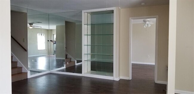 Foto del edificio - 6233 Dewdrop Way