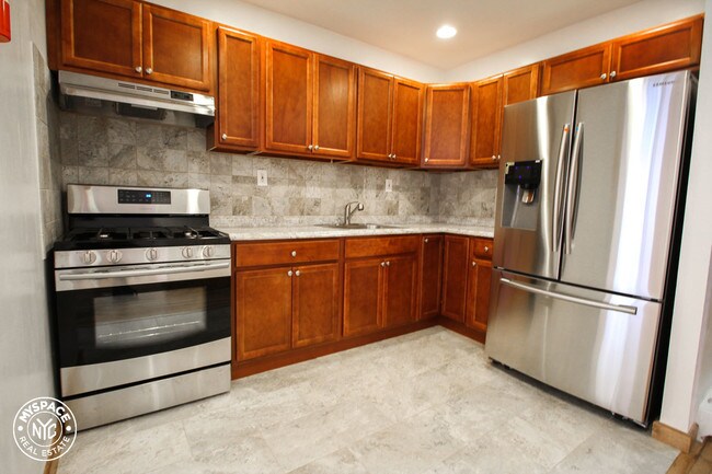 Foto del edificio - 1125 Madison St